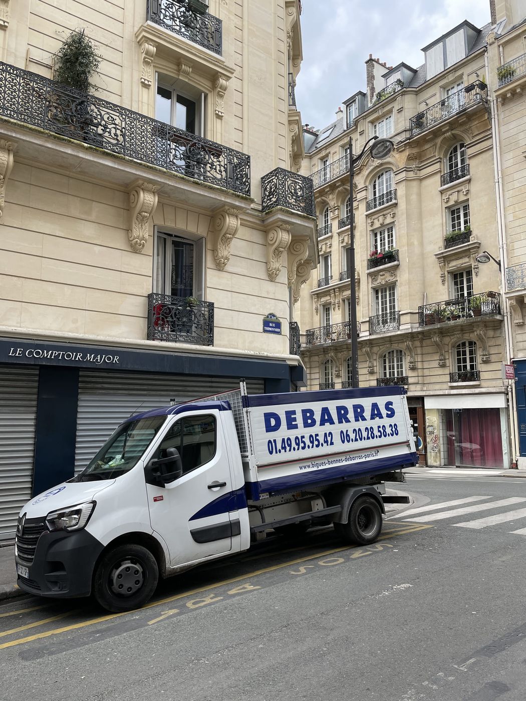 Équipe Bigues Bennes lors d'un débarras dans les Hauts-de-Seine